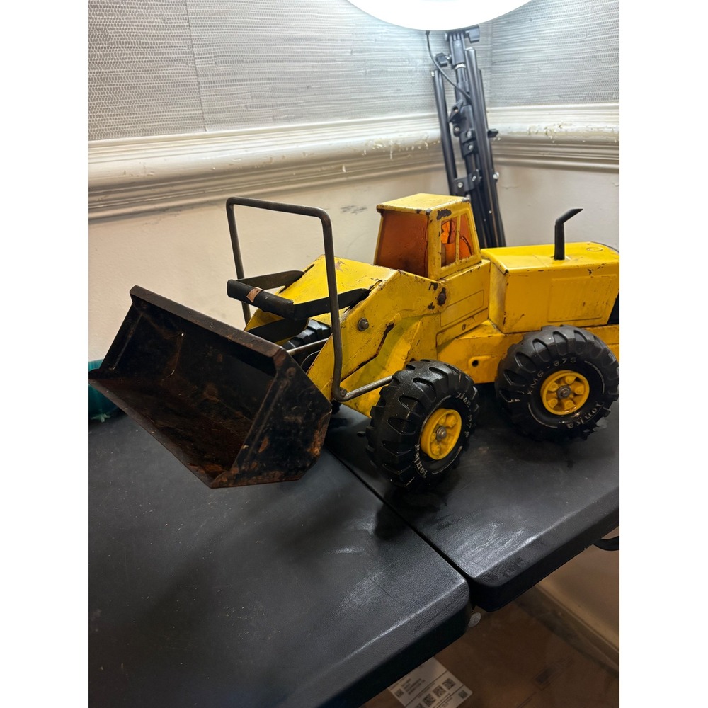 Vintage Tonka Pressed Steel Front End Loader Yellow Construction Tractor XMB-975